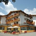 PINZOLO Hotel Canada ****